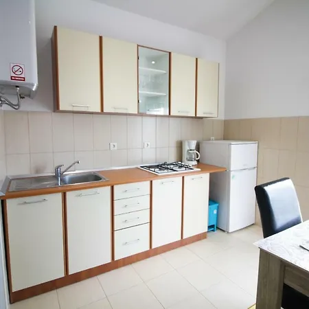 Apartment Sebi 300 M From Rovinj